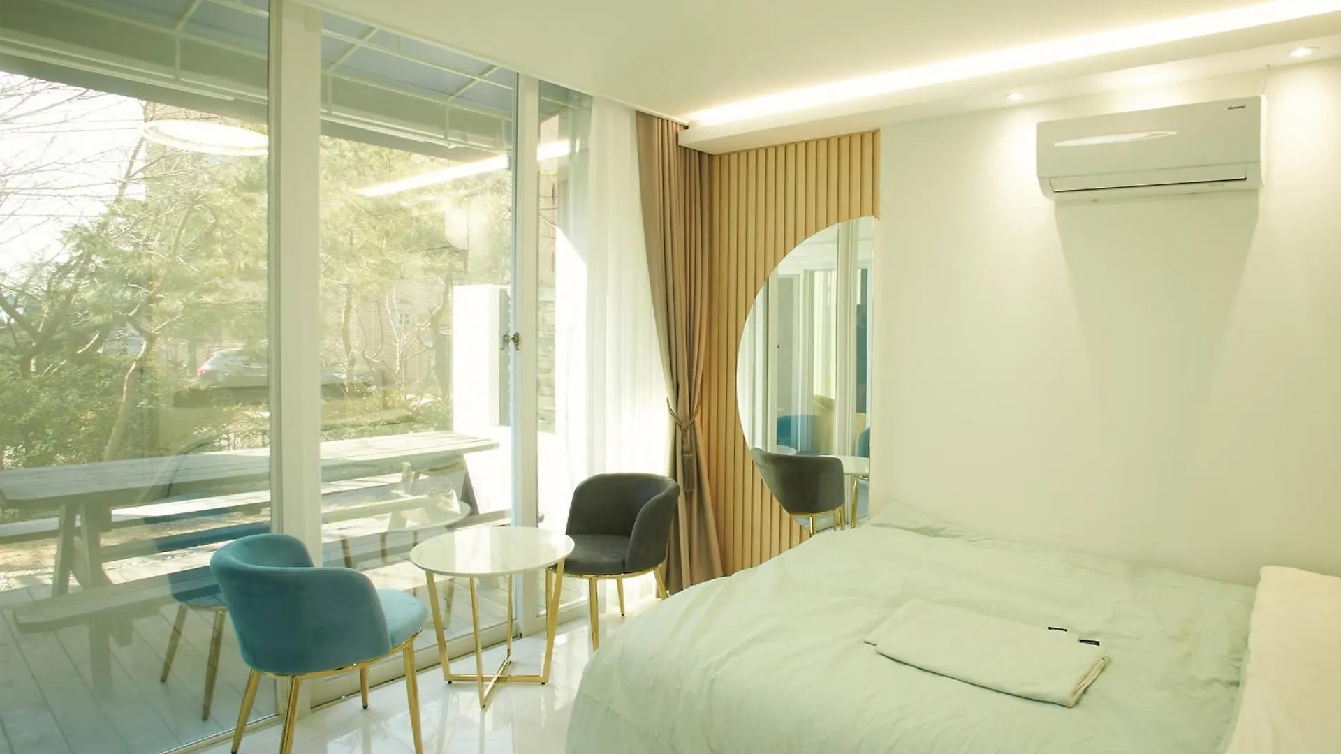 Whity Pension Incheon