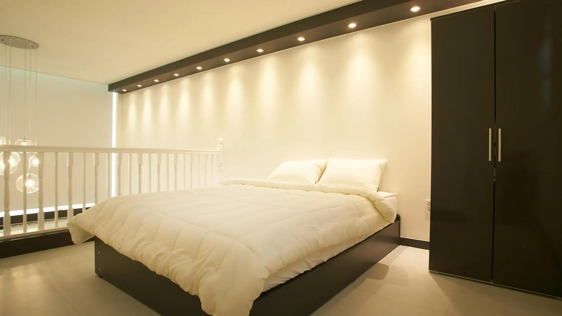 *** Wisma tamu Whity Pension Incheon Korsel