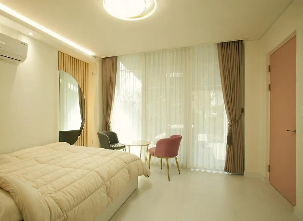 Guest house Whity Pension Incheon