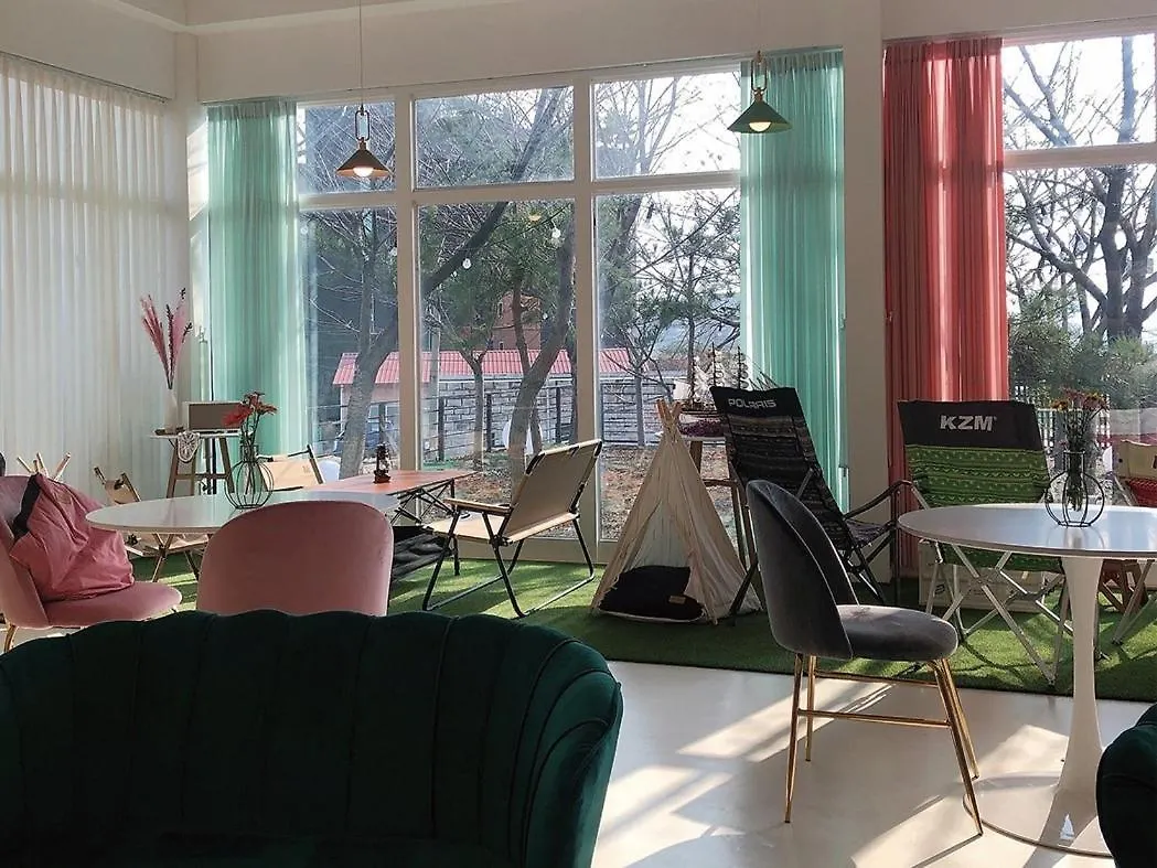 Whity Pension Incheon Guest house